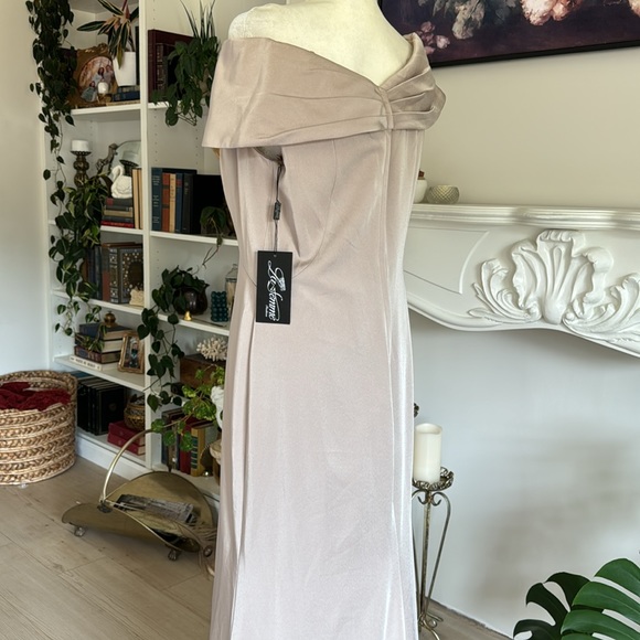 La Femme 29537 Fitted Off Shoulder Evening Dress - Picture 7 of 9